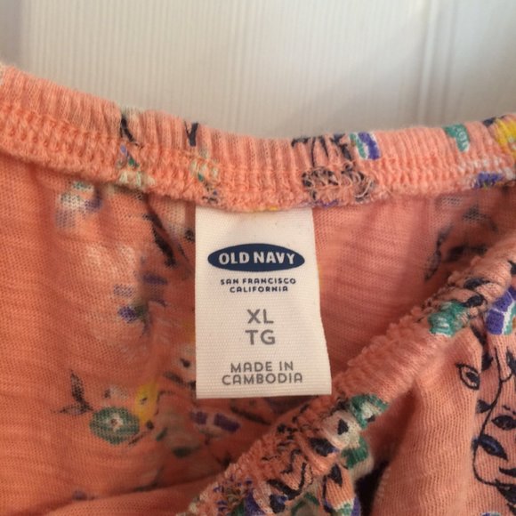 Old Navy: Relaxed Off-the-Shoulder Swing Top - Picture 5 of 5